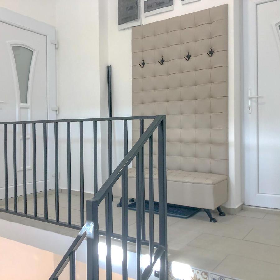 Holiday Apartmanhaz هاركاني المظهر الخارجي الصورة