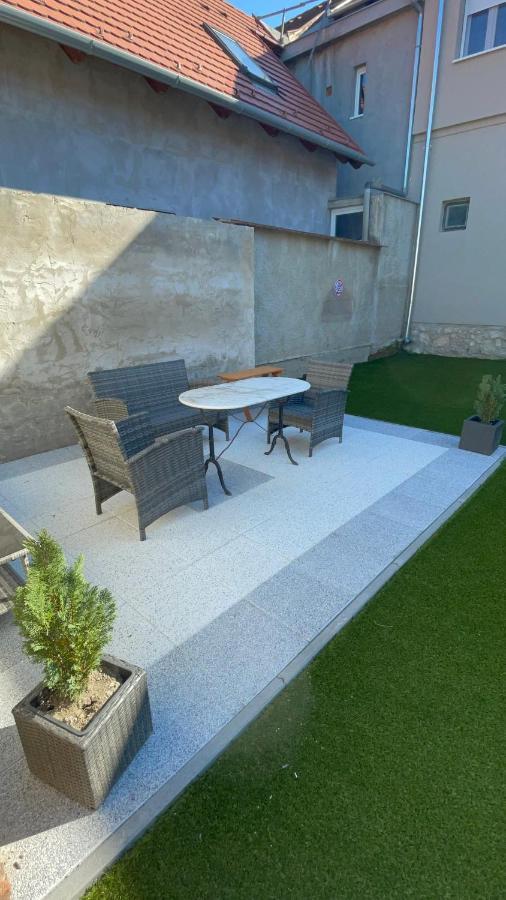 Holiday Apartmanhaz هاركاني المظهر الخارجي الصورة